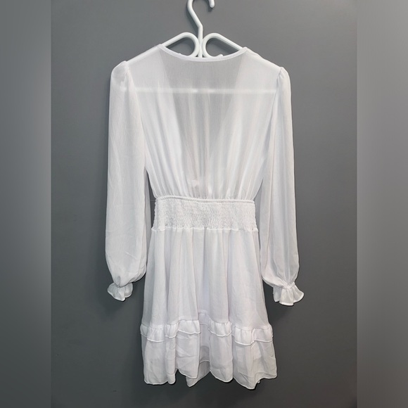 White dress - Picture 2 of 2